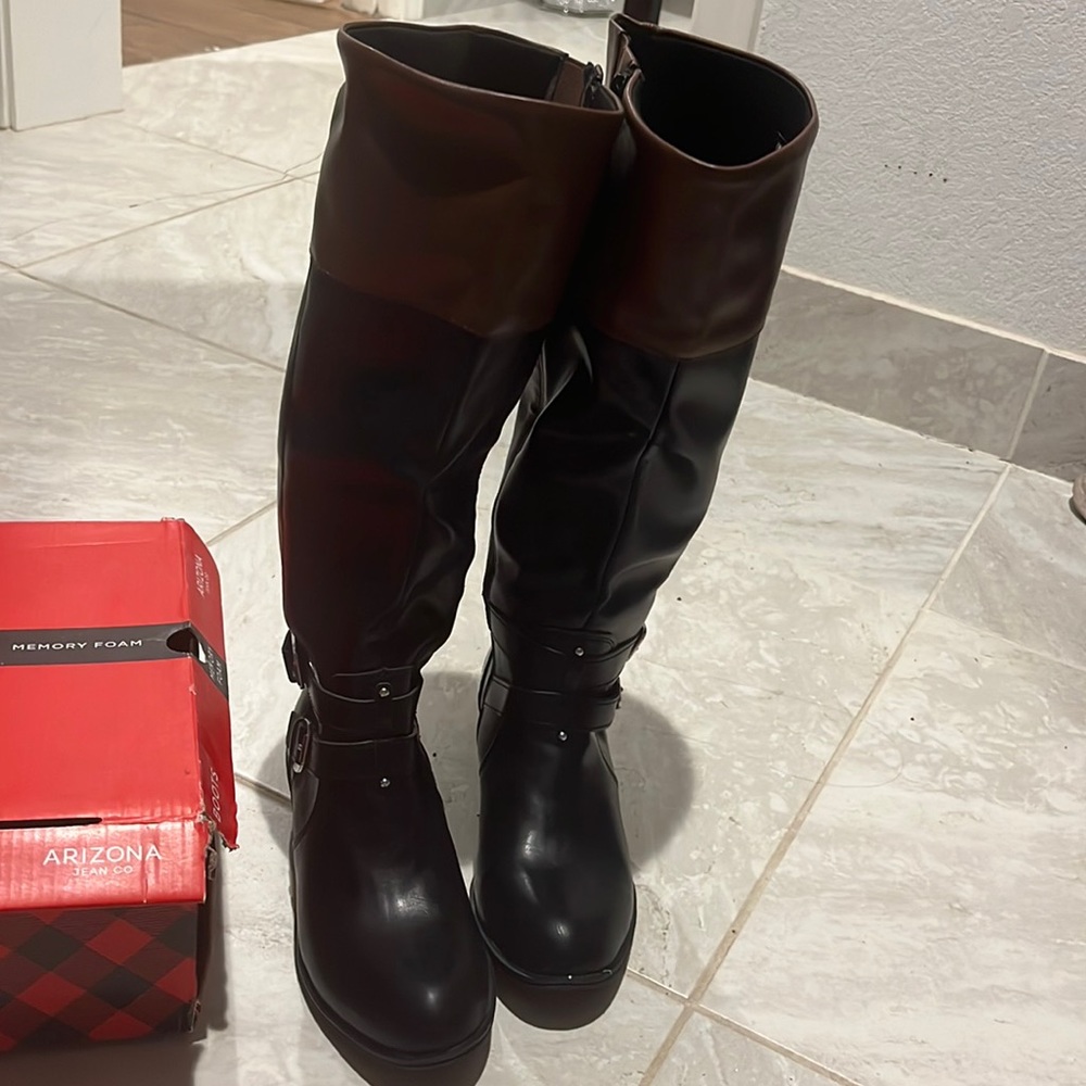 Black& Brown Winter Boots.
